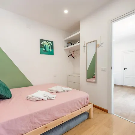 Casa Maqueda - *